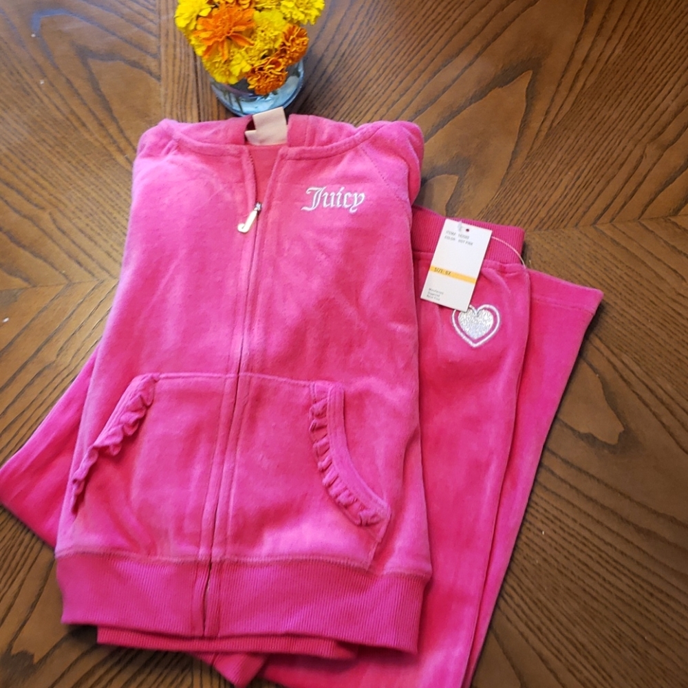 Juicy Couture girls size 6 track suit